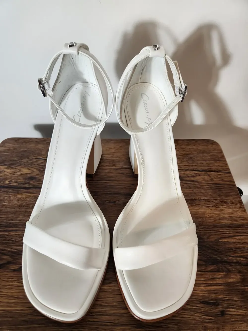 Women's white size 11 Circus by Sam Edelman Holmes Heels Sandals